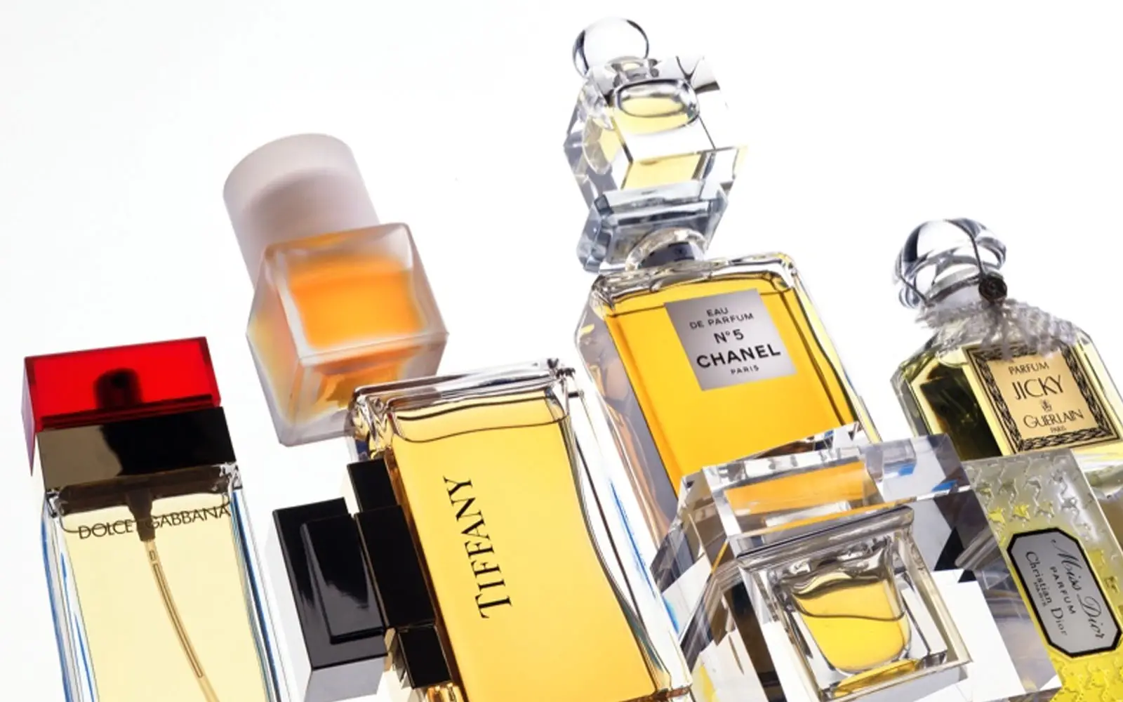عطر و ادکلن مناسب جلسات کاری و مراسمات رسمی